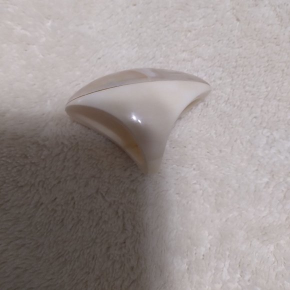 LARGE SHELL/STONE RING - Picture 3 of 3